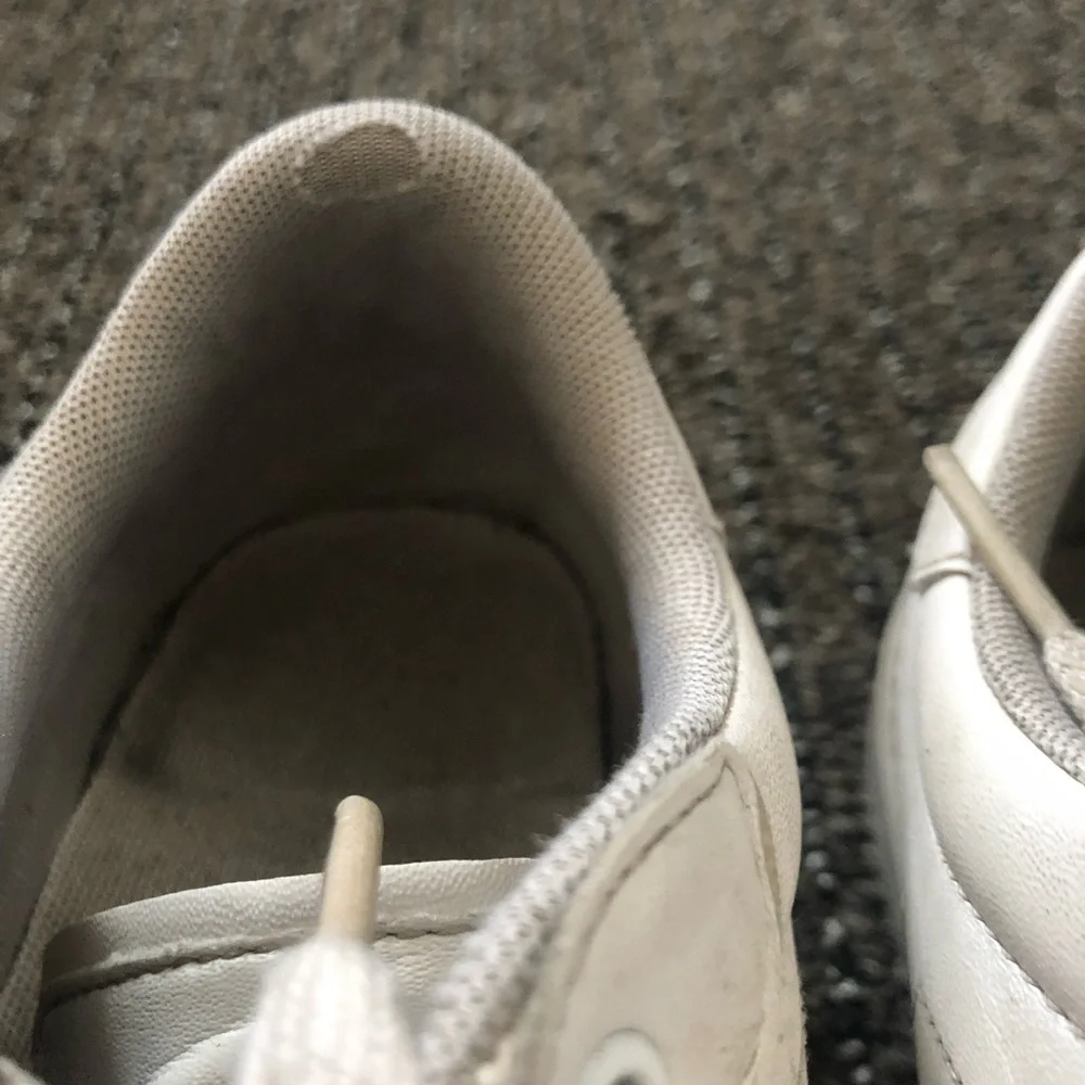 Lacoste Kids' White Sneakers Size 4 Euro 35.5 - Picture 6 of 12